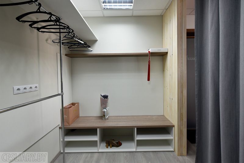 Мэбля для вітальні у офіс