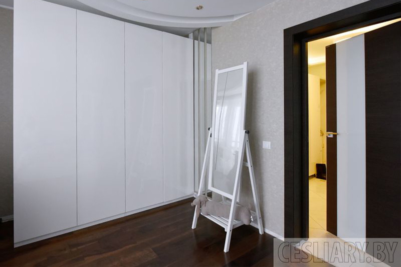 Шафа распашная на пр. Дзяржынскага