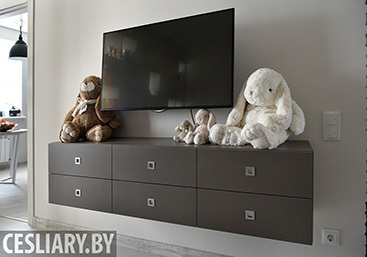 Мэбля пад ТВ на Ігуменскам тракце